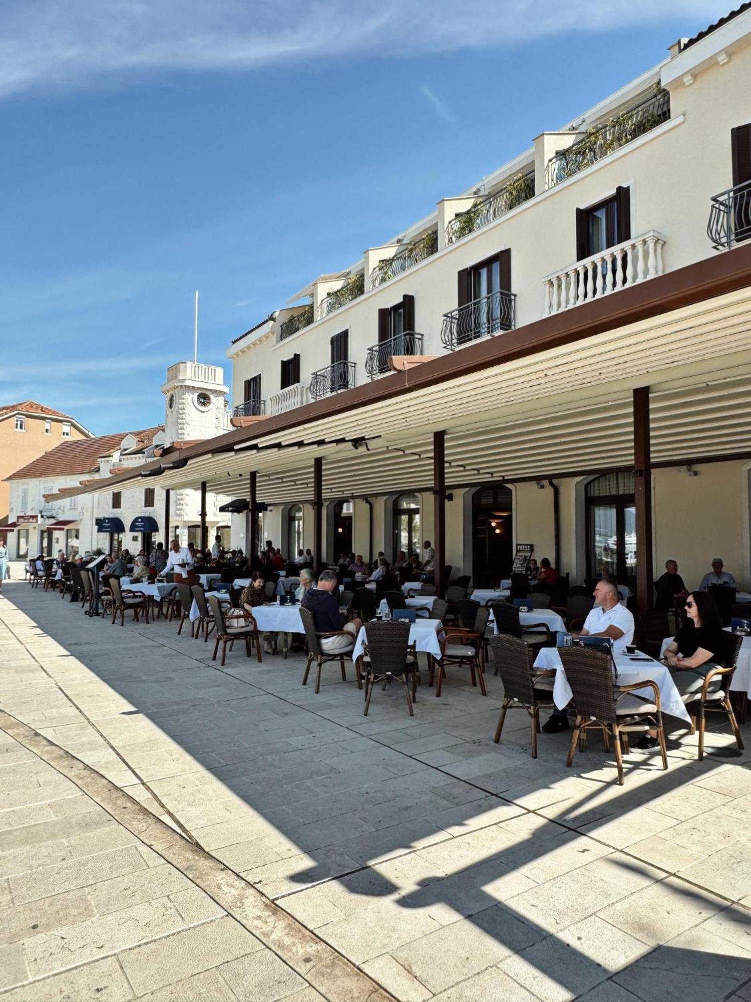 Hotel Pine Tivat Exterior foto