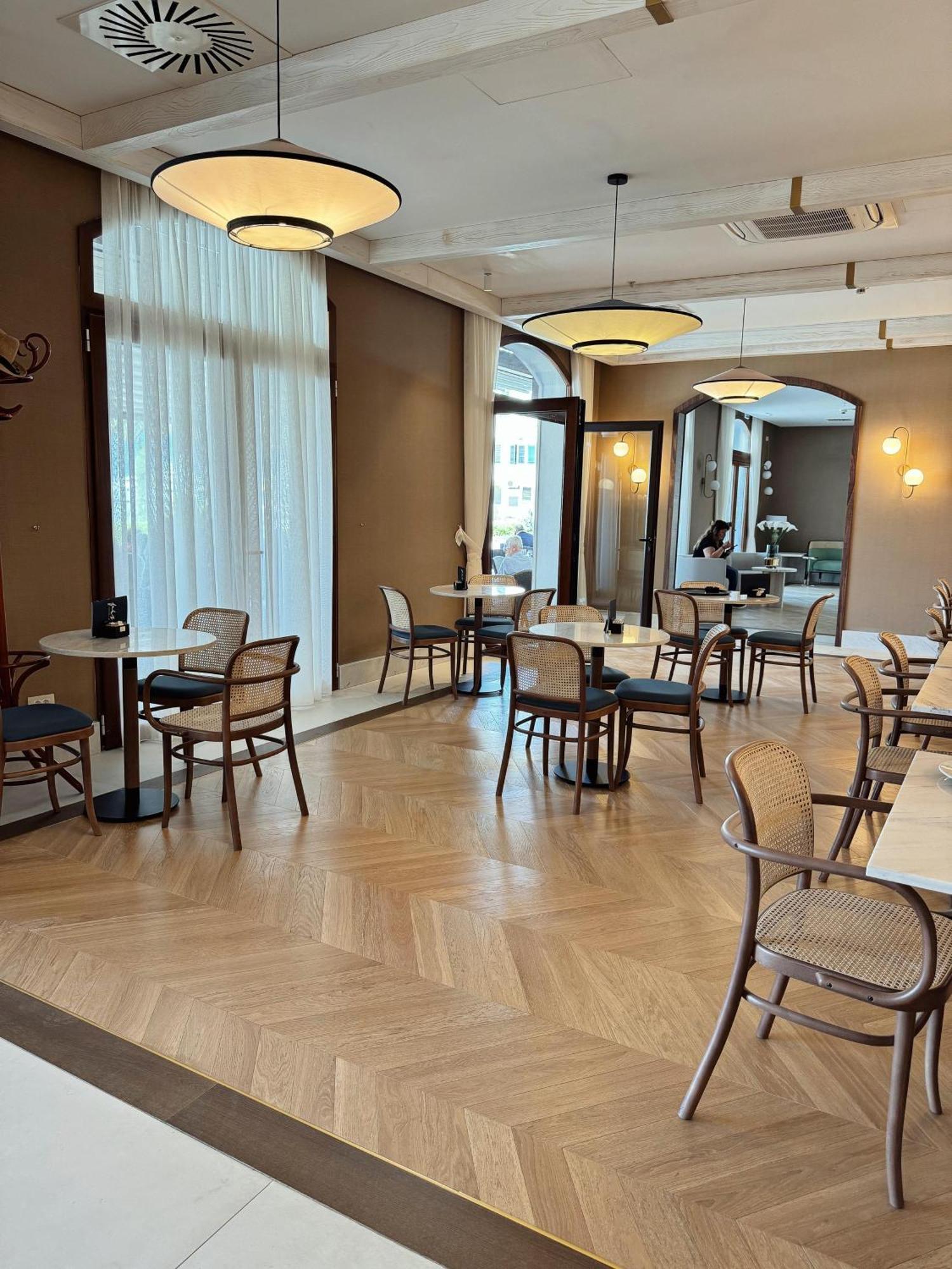 Hotel Pine Tivat Exterior foto