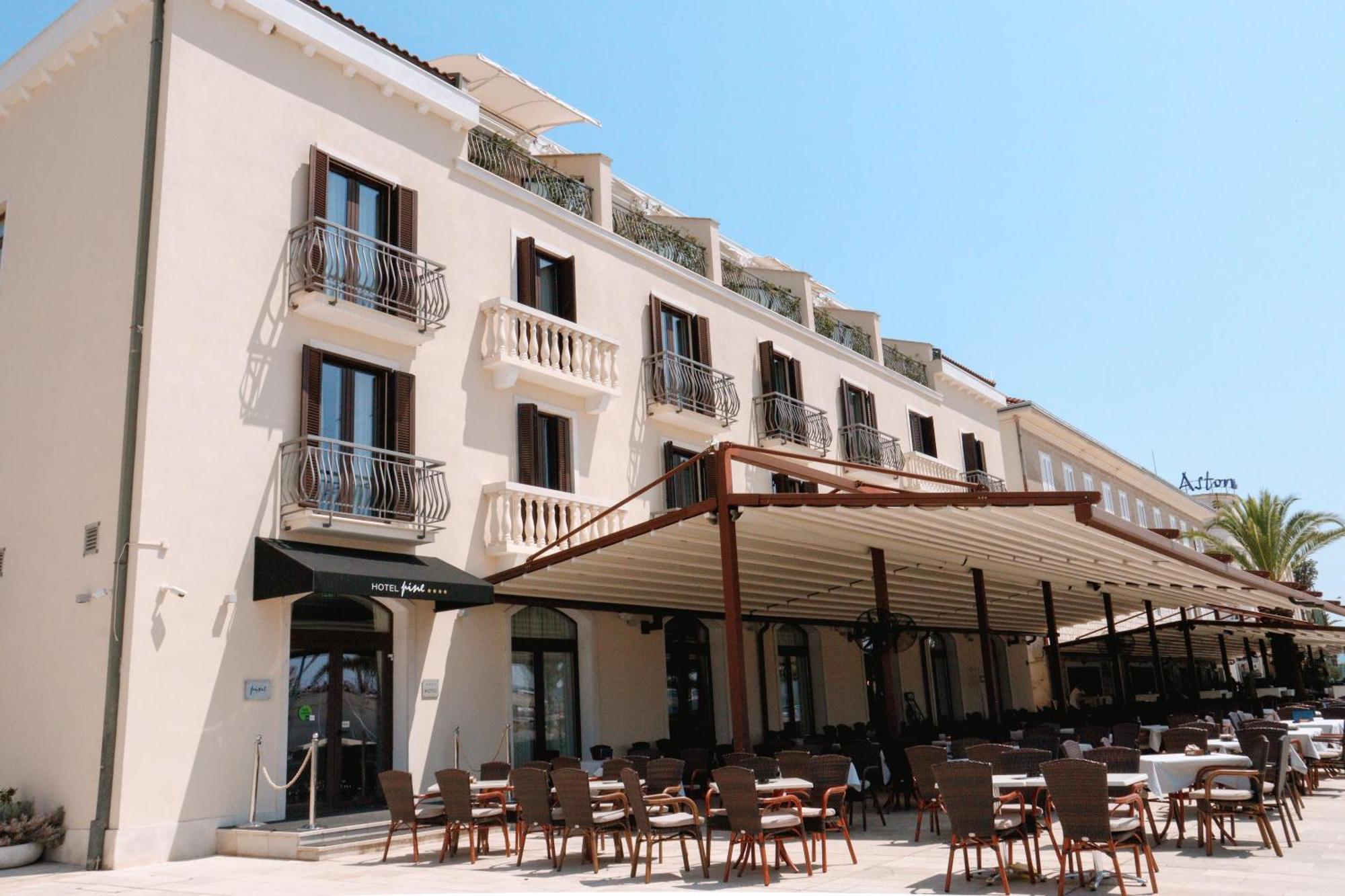 Hotel Pine Tivat Exterior foto